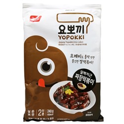 Рисовые палочки токпокки в соусе из черных бобов Чачжан Black Soybean Sauce Yopokki (2 порции), Корея, 240 г Акция