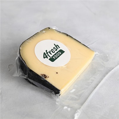 Сыр "Мастер Гауда" с душистым перцем СПХ «Дружба», 400 г