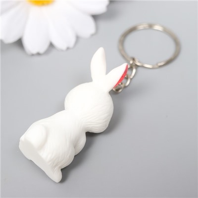 Брелок пластик "Белый кролик" МИКС 2х2х4,2 см